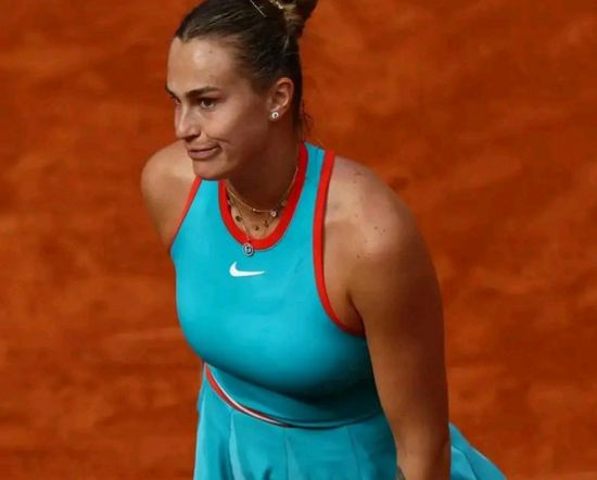 سبالينكا تصعق شيانتيك بقبل نهائي بطولة فرنسا المفتوحة للتنس