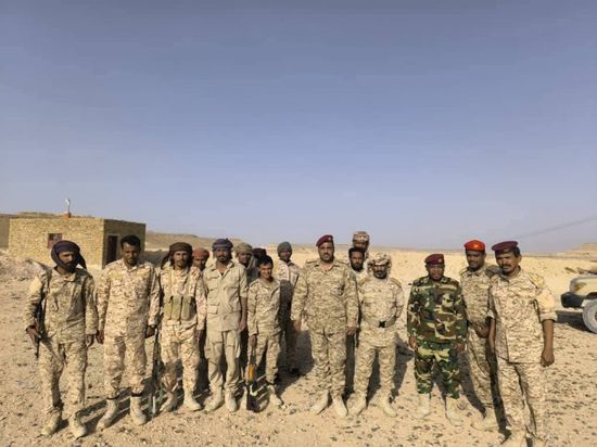 رئيس عمليات لواء حضرموت يتفقد مواقع اللواء ونقاطه العسكرية