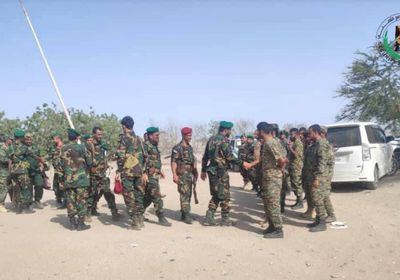 أركان حزام لحج يزور مواقع القوات لتهنئة الجنود بعيد الأضحى