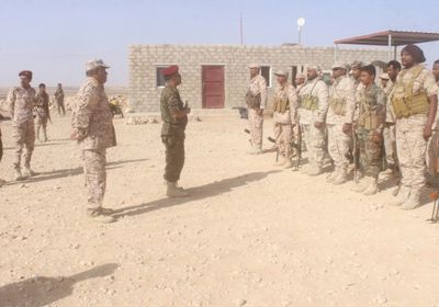 قائد اللواء الثاني دفاع ساحلي يهنئ الجنود بحلول العيد