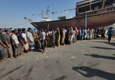 عودة 26 صيادا حضرميا بعد إطلاق سراحهم من الصومال