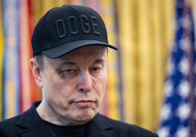 البيت الأبيض يكشف حقيقة وقوع شجار بين ماسك ووزير الخزانة الأمريكي