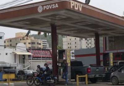 حكومة فنزويلا تخطط لزيادة أسعار الوقود 50%