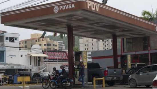 حكومة فنزويلا تخطط لزيادة أسعار الوقود 50%