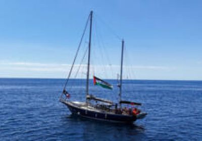 القوات الإسرائيلية تسيطر على سفينة الإغاثة المتجهة إلى غزة