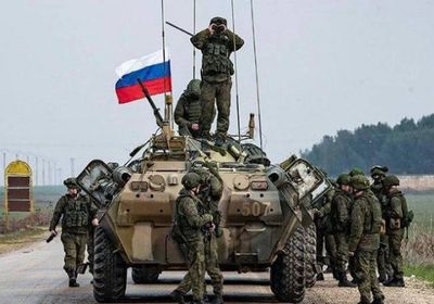 الجيش الأوكراني يوجه بضرب طائرتين في مطار روسي