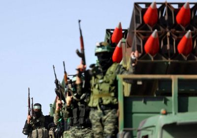 القوات الشعبية تنفذ أول هجوم ضد حماس