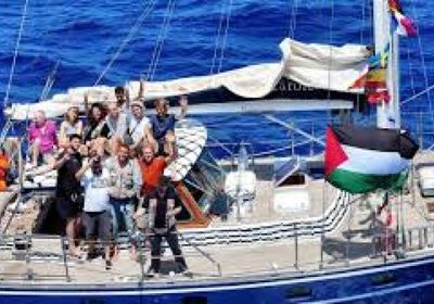 إسرائيل ترحل نشطاء سفينة مادلين