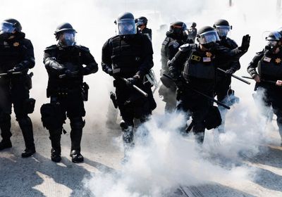 حظر تجول ليليًا وسط لوس أنجلوس بعد تجدد الاحتجاجات