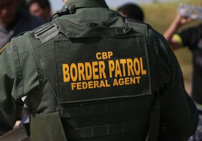 إدارة الهجرة الأمريكية تستعد لنشر فرق التدخل بـ5 مدن