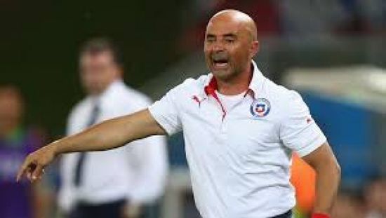 مدرب تشيلي يتنحى عن منصبه