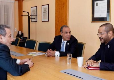 وزﯾﺮ اﻟﺨﺎرﺟﯿﺔ المصري ﯾﻌﻘﺪ اﺟﺘﻤﺎﻋﺎً ﺛﻼﺛﯿﺎً مع نظيريه العماني والإيراني