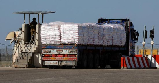 "غزة الإنسانية" تتهم حماس بمهاجمة حافلة للمؤسسة