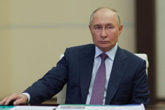 الرئيس الإندونيسي يلتقي بوتين في روسيا لإجراء محادثات