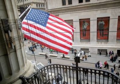 القطاع الخدمي الأمريكي ينكمش للمرة الأولى خلال عام