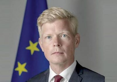 المبعوث الأممي يطالب بالسماح للحكومة بتصدير النفط