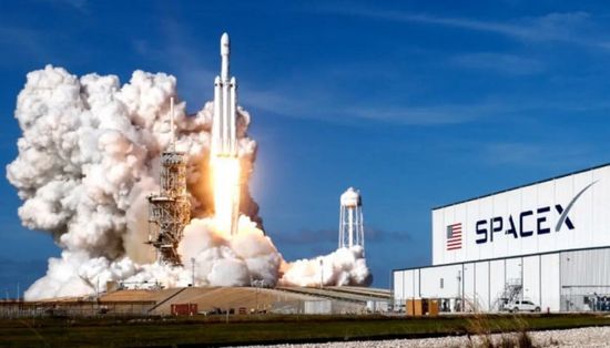 ماسك يتوقع وصول إيرادات "سبيس إكس" لـ15.5 مليار