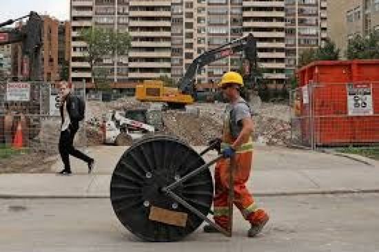 البطالة في كندا ترتفع لـ7% جراء التوترات التجارية الأمريكية