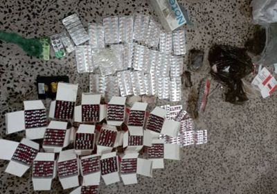 أمن عدن يضبط متهما بحيازة كمية من حبوب البريجابالين المخدرة