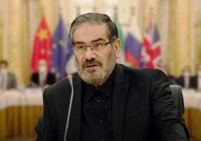 إصابة علي شمخاني مستشار المرشد الأعلى الإيراني