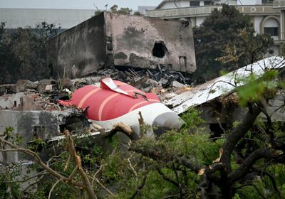 فرق البحث والإنقاذ تواصل تمشيط موقع تحطّم الطائرة في الهند