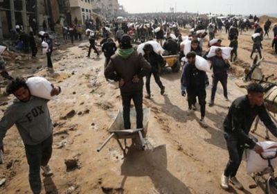 بنيران إسرائيلية.. مقتل 23 فلسطينياً قرب موقع لتوزيع المساعدات في غزة