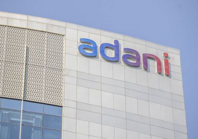 مجموعة أداني تطرح وحدة المطارات للاكتتاب في 2027