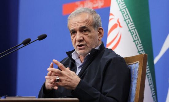 الرئيس الإيراني يدعو إلى الوحدة مع تواصل الضربات الإسرائيلية