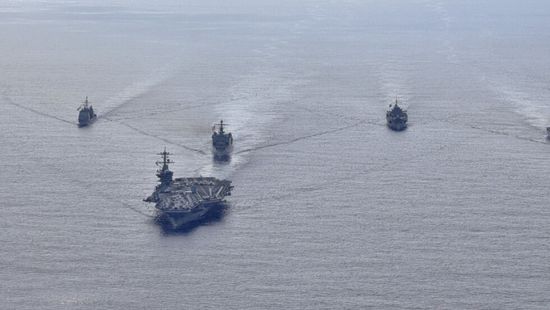 حاملة طائرات أمريكية تتجه غربًا من بحر الصين الجنوبي