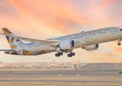 الاتحاد للطيران تستأنف رحلاتها إلى عمّان وبيروت مع تعديل التوقيتات