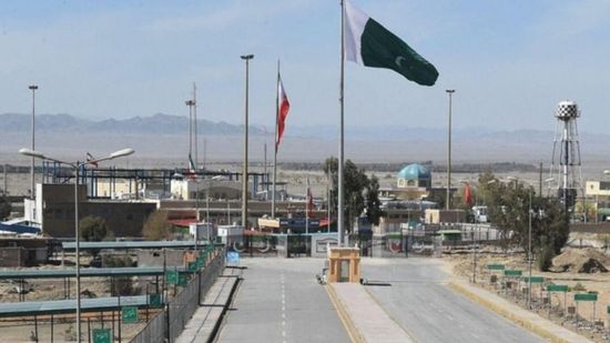 باكستان تغلق حدودها مع إيران بسبب التصعيد مع إسرائيل
