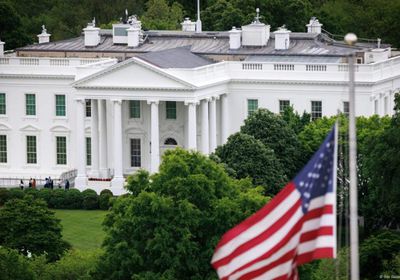 البيت الأبيض يعلق على مطالبة ترامب بإخلاء طهران