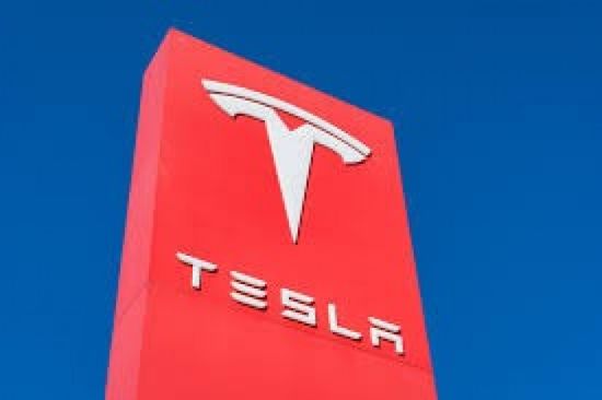 صندوق التقاعد السويدي يبيع كامل حصته في "تسلا"