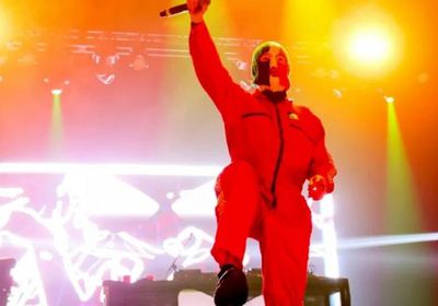 مغنّ من فرقة نيكاب الإيرلندية الشمالية يمثل أمام القضاء