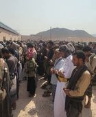 تشيع جثمان حسين الخليفي ضحية عصابة تقطع يمنية في عتق