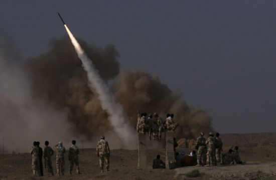 إعلام عبري: أمريكا اعترضت الدفعة الصاروخية الإيرانية الأخيرة