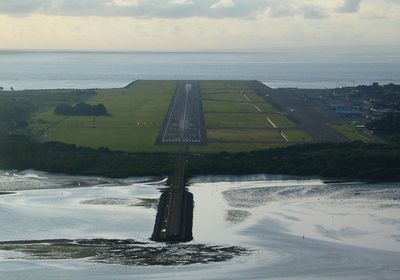 مطار بالي يستأنف عملياته بالكامل بعد اضطرابات البركان