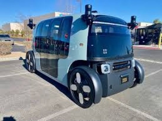 "زوكس" تفتتح منشأة لتجميع سيارات ذاتية القيادة