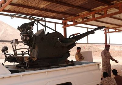 دورة تخصصية بسلاح المدفعية في لواء النخبة الحضرمي