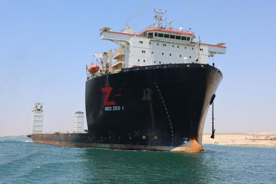 قناة السويس: تعاملنا مع حادث جنوح سفينة «RED ZED1» باحترافية