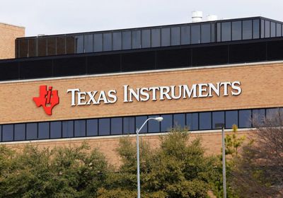 تكساس إنسترومنتس تستثمر 60 مليارا في مصانع الرقائق الأمريكية