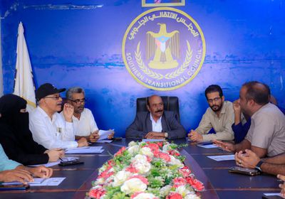 انتقالي شبوة يوجه بسرعة رفع تقارير الإنجاز للنصف الأول من العام