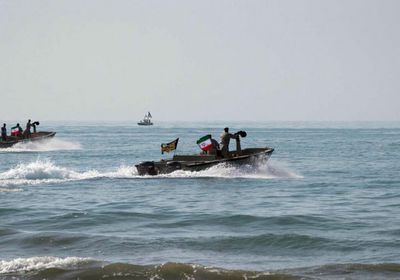 الرئيس الإيراني يشارك في تظاهرة منددة بالضربات الأمريكية