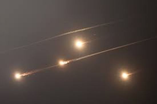 إسرائيل تعلن تنفيذ ضربات ضد أهداف عسكرية بإيران