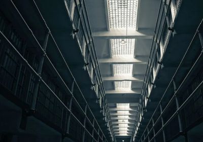 الجيش الإسرائيلي يعلن استهداف أشهر سجون إيران