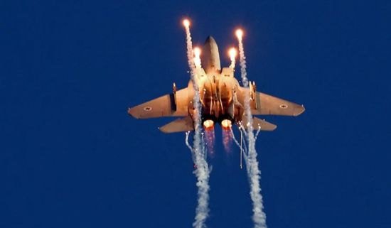 الجيش الإسرائيلي يعلن قصف 6 مطارات إيرانية