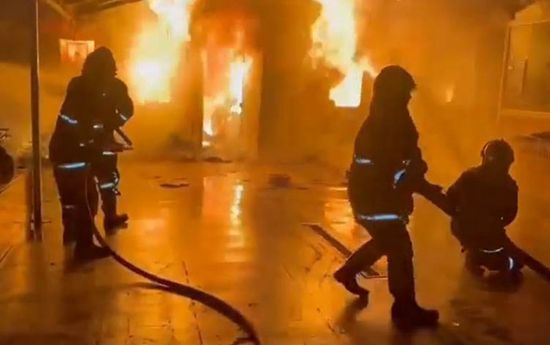 اندلاع حريق هائل بمعسكر التاجي شمالي بغداد