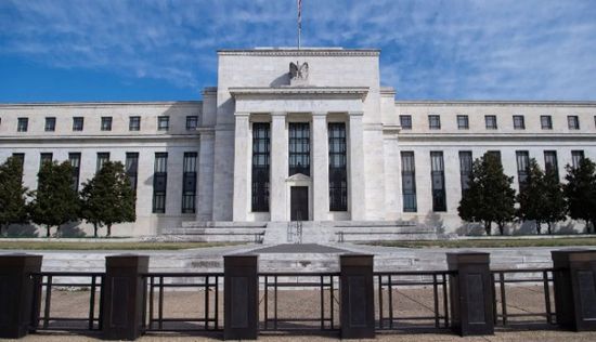 رئيس الفيدرالي في أتلانتا: لا حاجة لخفض الفائدة الآن