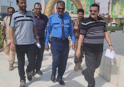 بدء تركيب الإشارات المرورية الضوئية في شوارع المنصورة