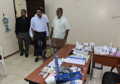 رئيس انتقالي حضرموت يزور عدد من المرافق الطبية بالمكلا